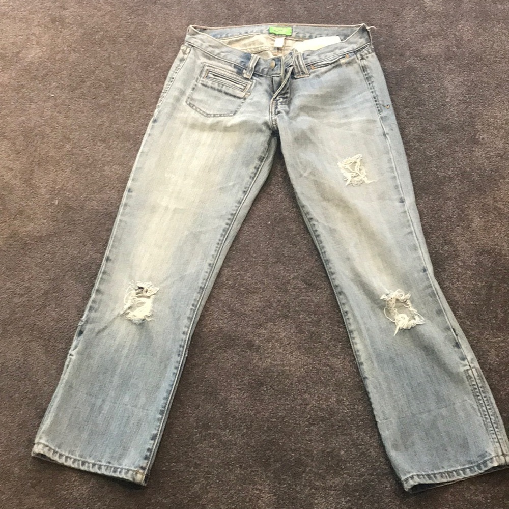Abercrombie & Fitch capris. Size 2 euc.